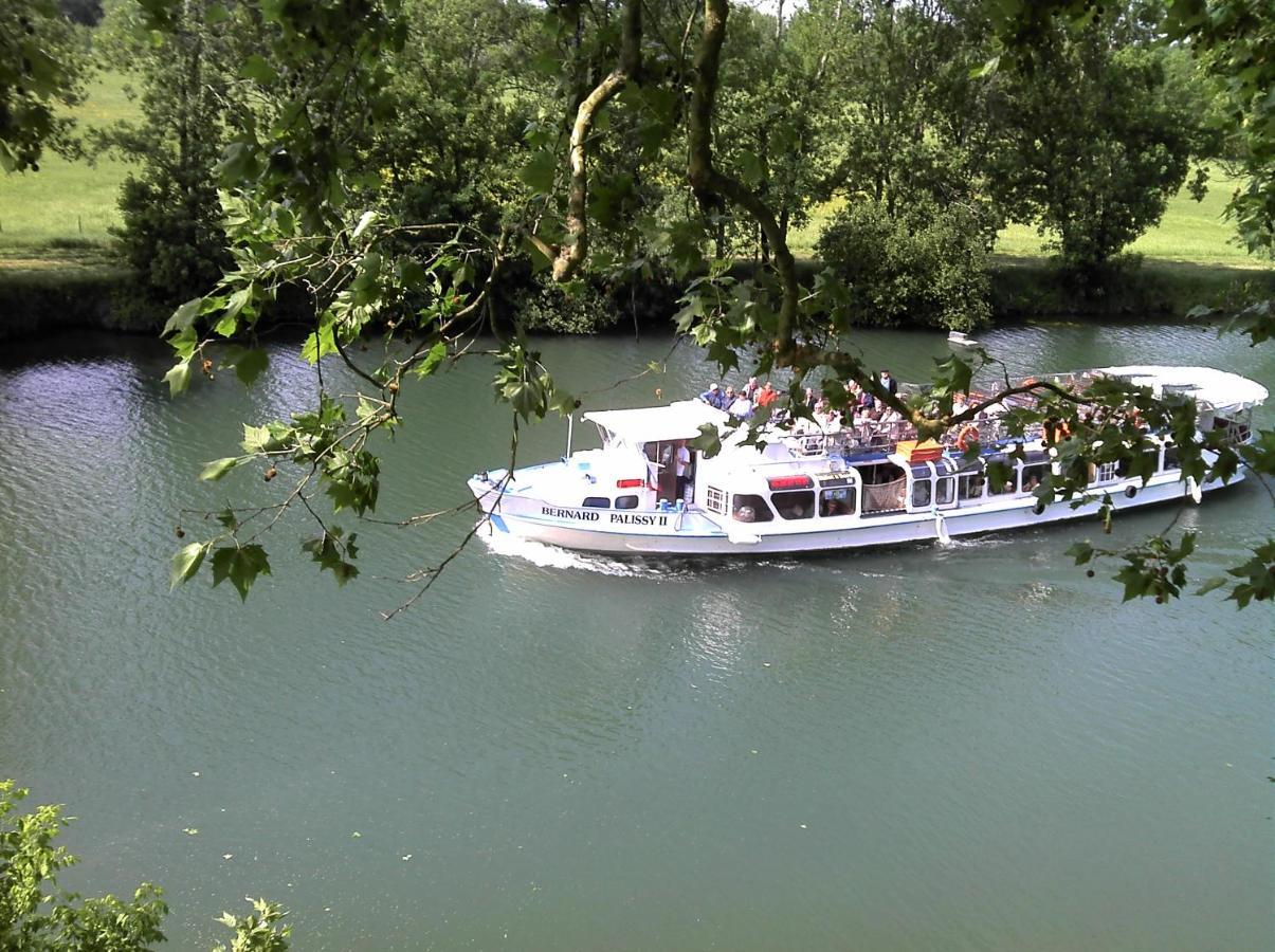 Camping Belle Riviere Chaniers Εξωτερικό φωτογραφία