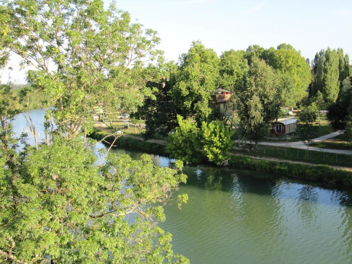 Camping Belle Riviere Chaniers Εξωτερικό φωτογραφία