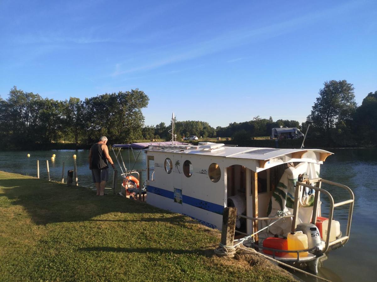 Camping Belle Riviere Chaniers Εξωτερικό φωτογραφία