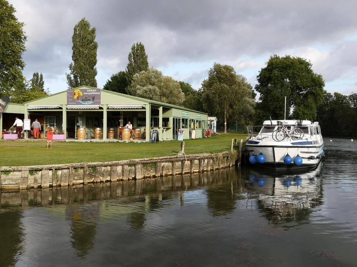 Camping Belle Riviere Chaniers Εξωτερικό φωτογραφία