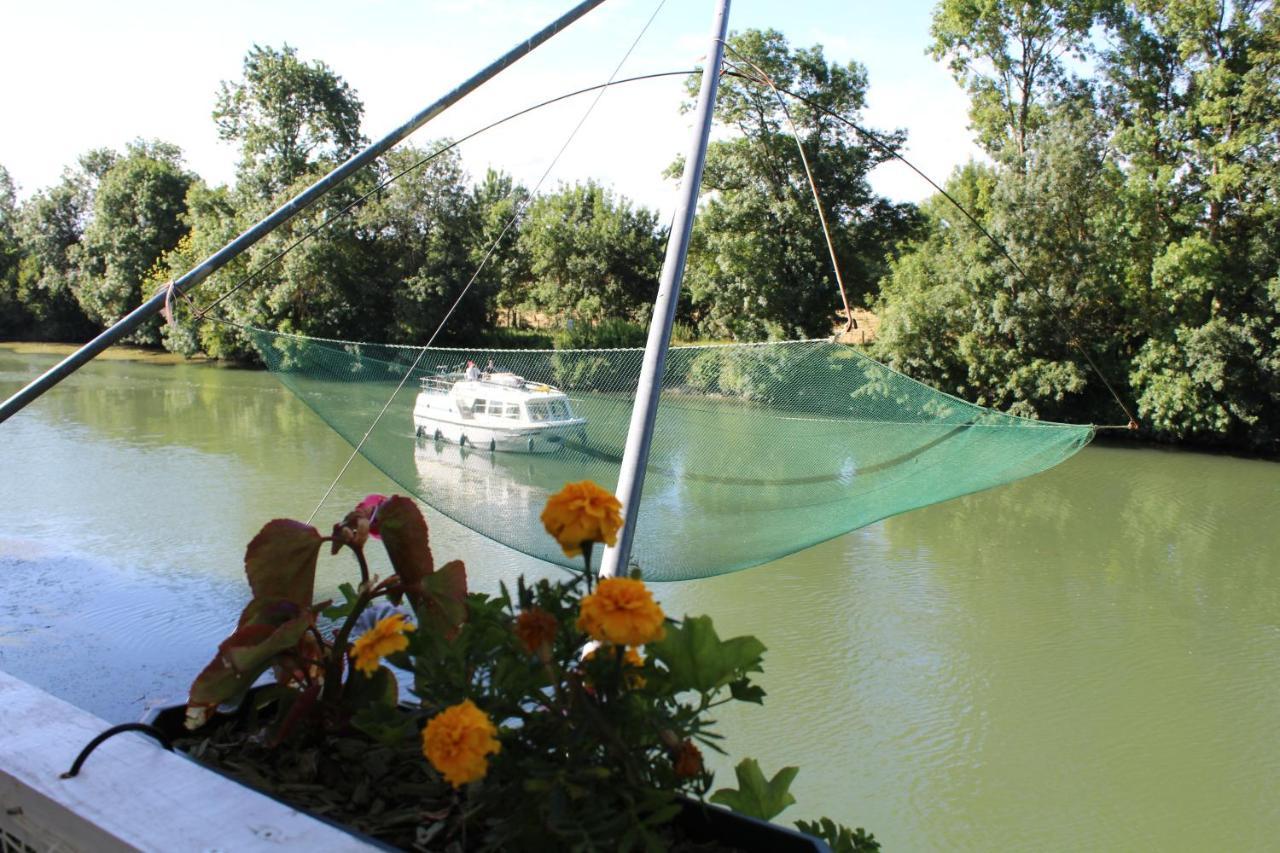 Camping Belle Riviere Chaniers Εξωτερικό φωτογραφία