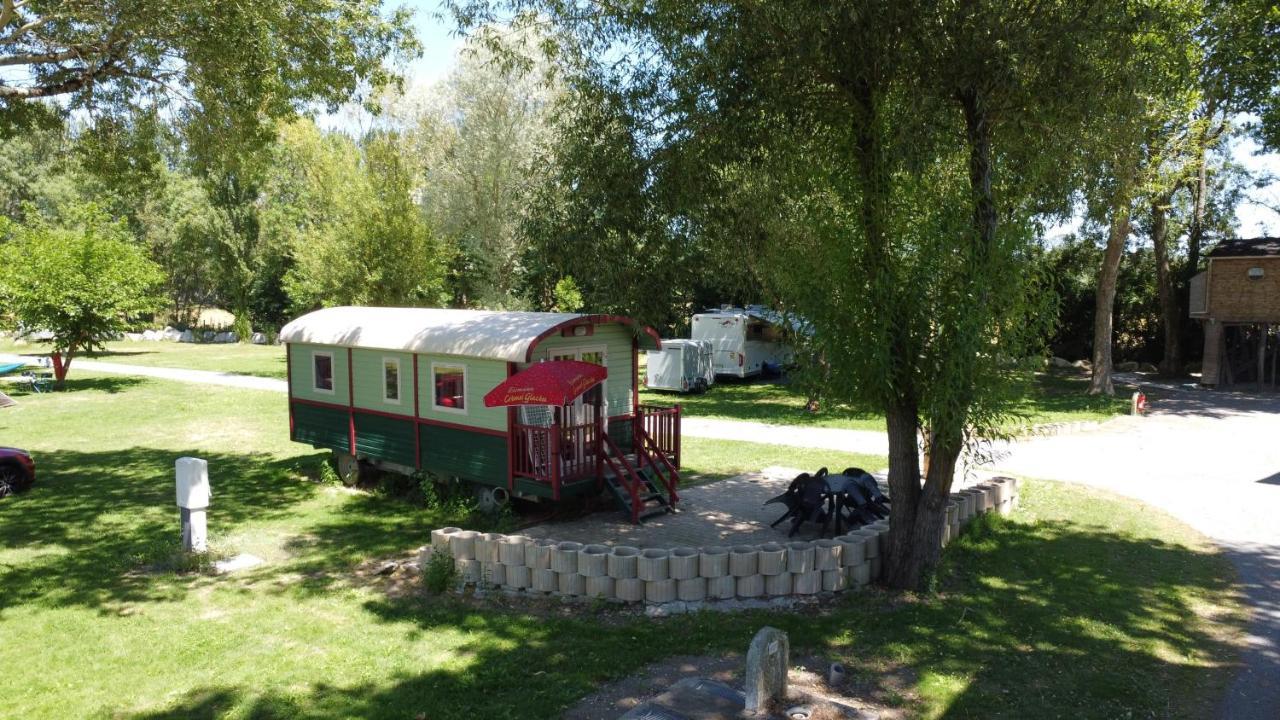 Camping Belle Riviere Chaniers Εξωτερικό φωτογραφία